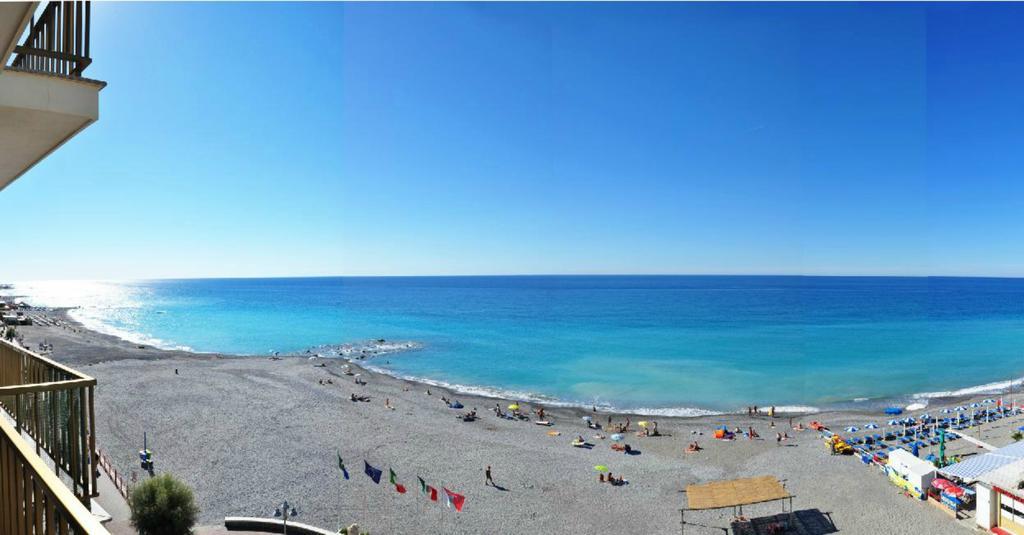 Gaiavacanze Beach Apartment 보르디게라 객실 사진